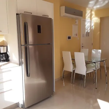 Rezial Apartment Larnaca